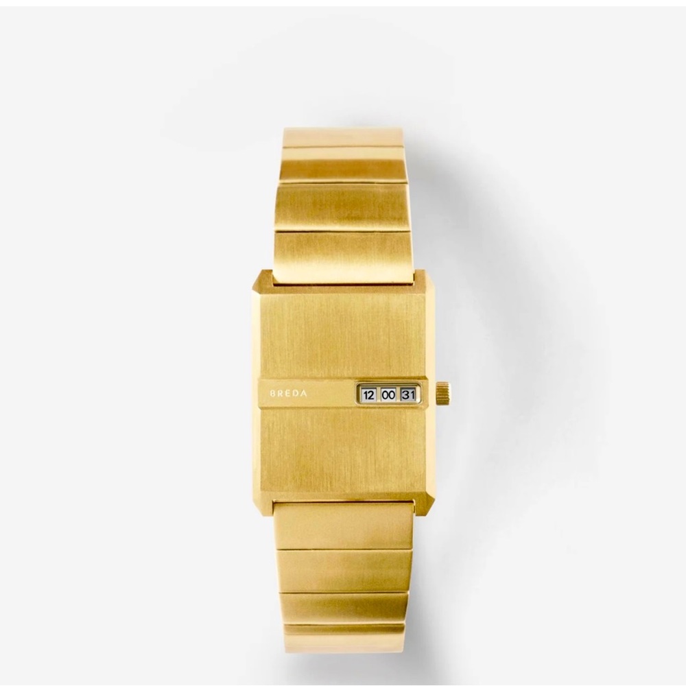 Framed by a BREDA favorite, the Pulse.shares the same case shape as our Virgil.